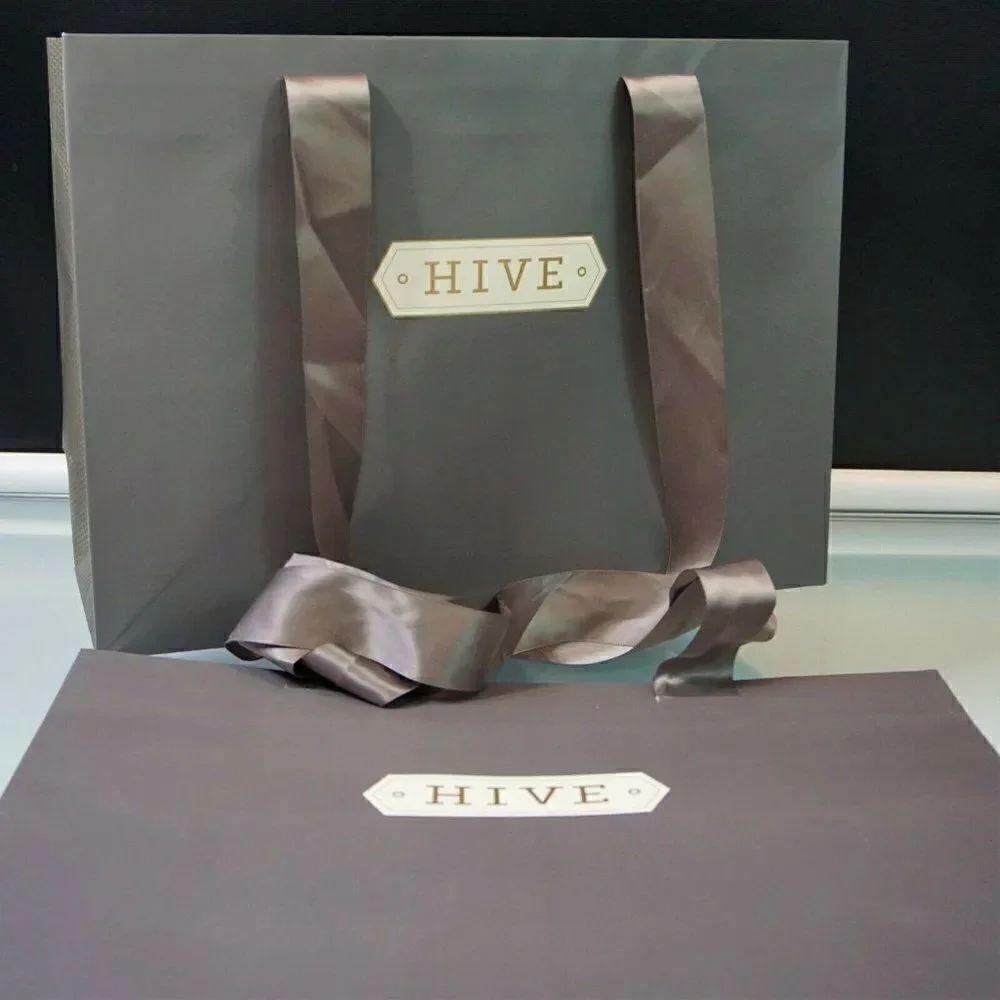 Hive Boutique Store West Palm Beach Florida Totes 2 Paper Gift Bags Rope Handle